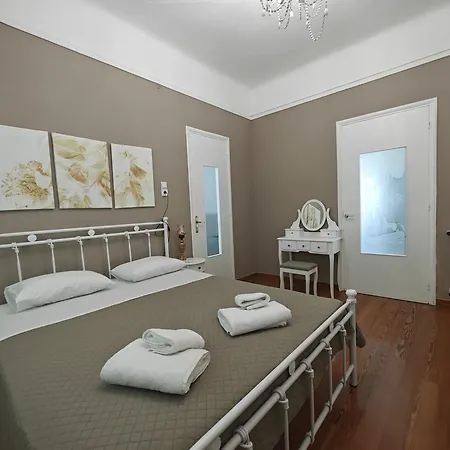 Stefani Retro Luxury * Chalkís