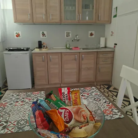 Stefani Retro Luxury