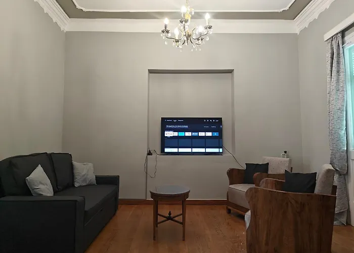 Stefani Retro Luxury *