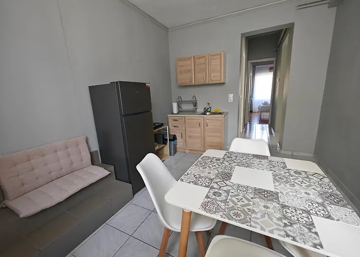 Stefani Retro Luxury *